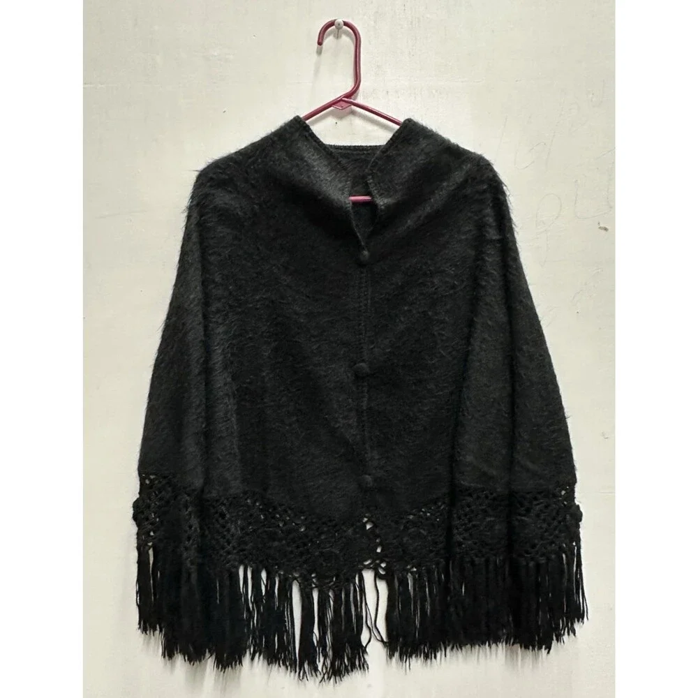 Alpaca Camargo women buttoned poncho one size  black crochet trim and fringes